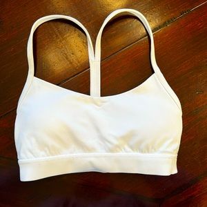 Lululemon Flow Y Nulu Bra, light support, White, Size 2